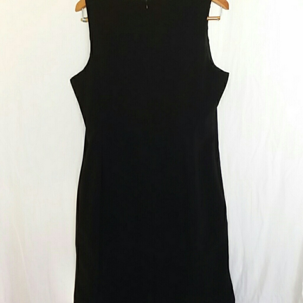 Essentials by ABS Dress - Picture 4 of 4